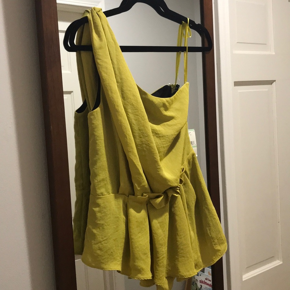 BNWT Rachel by Rachel Roy Top